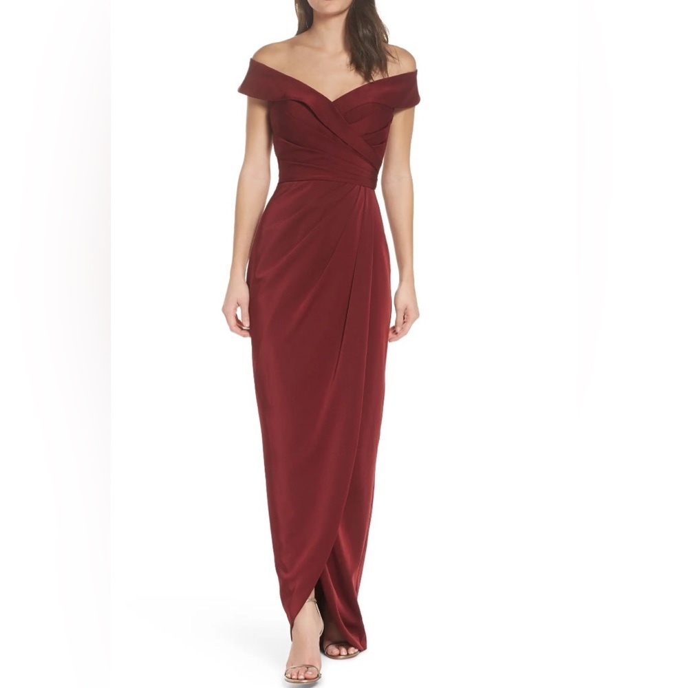 NWT La Femme Surplice Off The Shoulder Column Gown Dress Burgundy Size 10